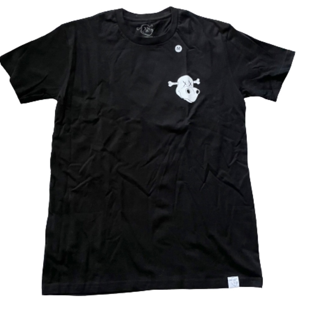 New black Dino short sleeve T-shirt size Medium
